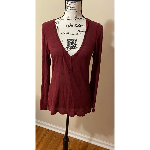 Aeropostale Tops - Women’s Size Large Lightweight Pullover Hoodie Long Sleeve Burgundy